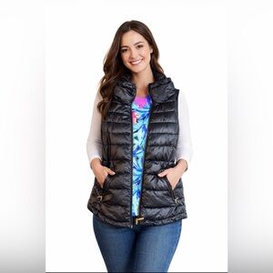 Lilly Pulitzer Black Onyx Palm
Paradise Puffer Vest-NWOT-size small